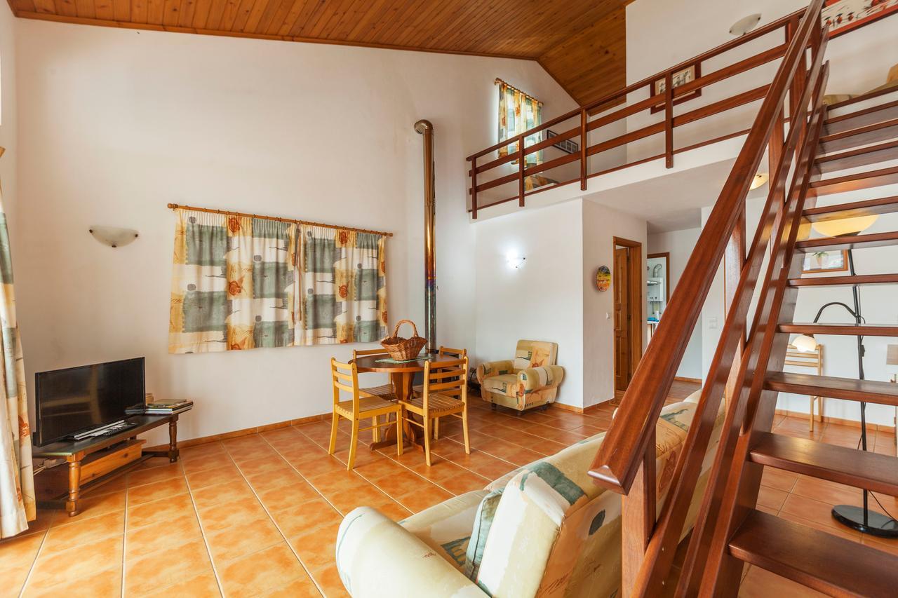 Casas Do Porto Villa Mosteiros  Exterior photo